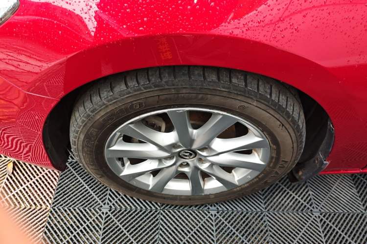 Used Mazda Atenza 2015 2.0L Blue Sky Luxury Edition Left Front Wheel Hub