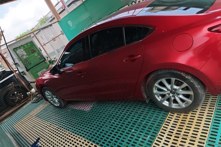 Used Mazda Atenza 2015 2.0L Blue Sky Luxury Edition Left Side