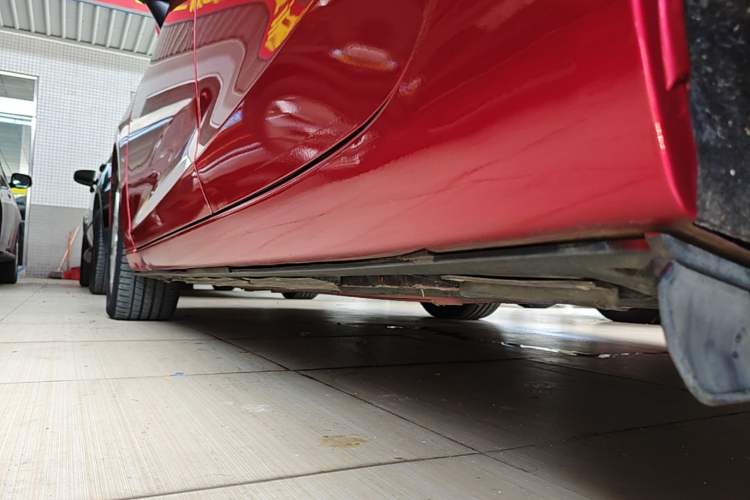 Used Mazda Atenza 2015 2.0L Blue Sky Luxury Edition Left Side Sill