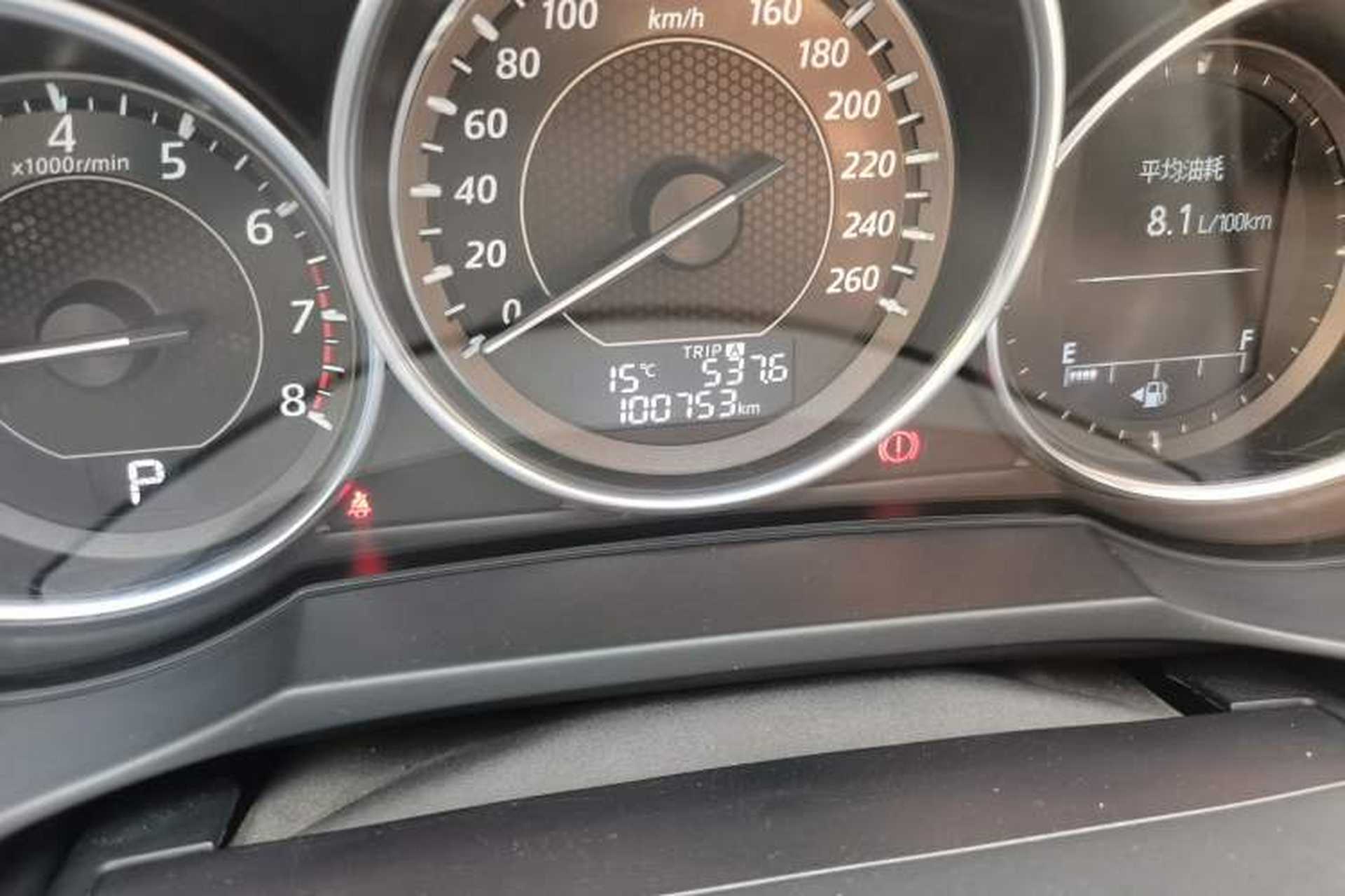 Used Mazda Atenza 2015 2.0L Blue Sky Prestige Edition Odometer Close Up