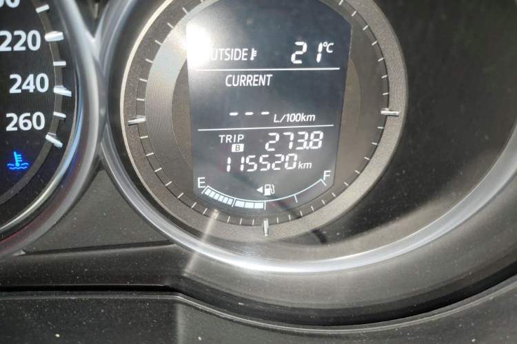 Used Mazda Atenza 2015 2.5L Blue Sky Prestige Edition Odometer Close Up