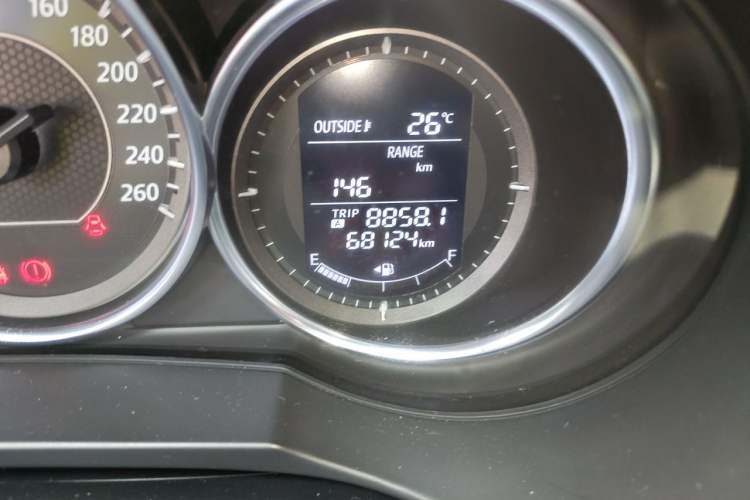 Used Mazda Atenza 2015 2.0L Blue Sky Luxury Edition Odometer Close Up