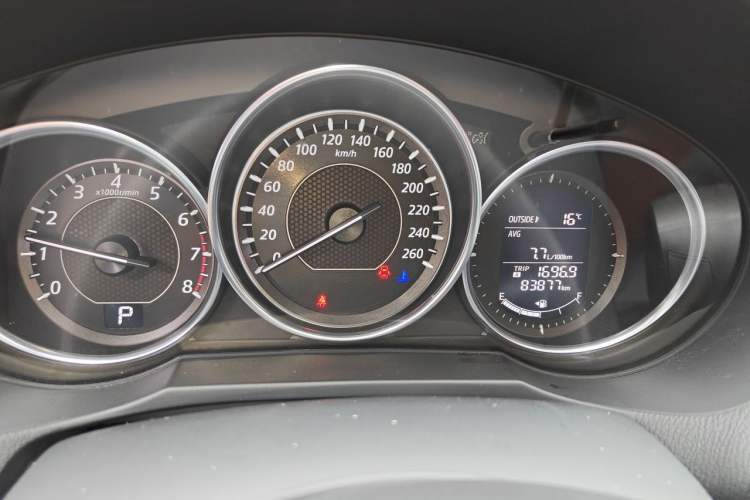 Used Mazda Atenza 2015 2.0L Blue Sky Luxury Edition Odometer Close Up