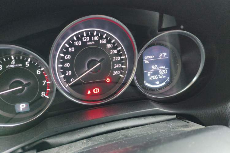 Used Mazda Atenza 2015 2.5L Blue Sky Sport Edition Odometer Close Up