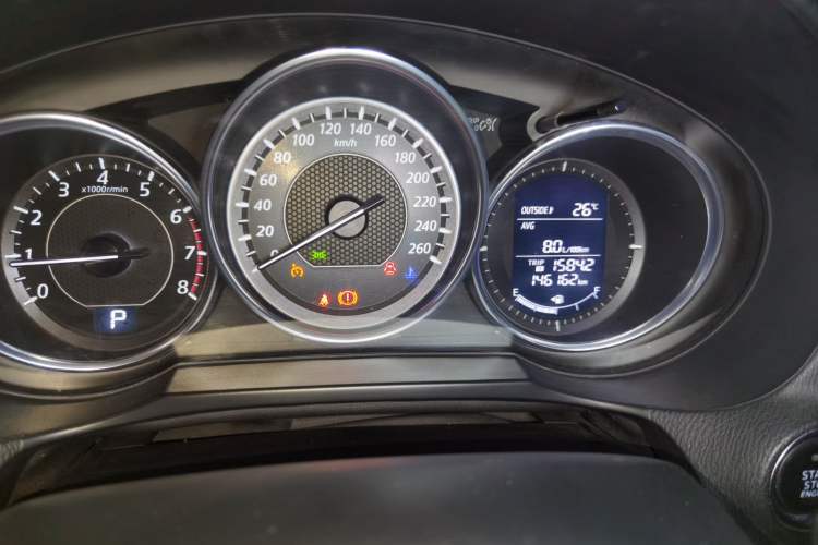 Used Mazda Atenza 2015 2.5L Blue Sky Prestige Edition Odometer Close Up