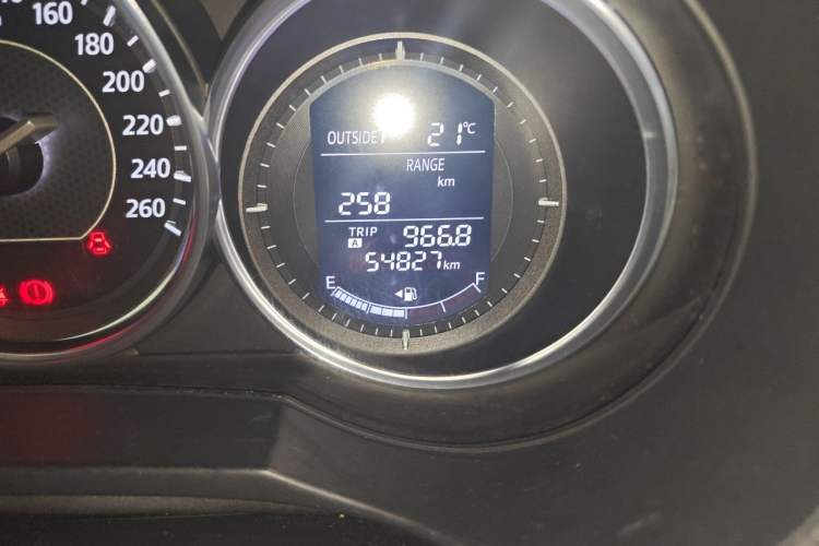 Used Mazda Atenza 2015 2.5L Blue Sky Sport Edition Odometer Close Up
