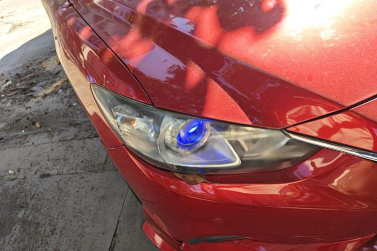 Used Mazda Atenza 2015 2.0L Blue Sky Luxury Edition Right Front Headlight