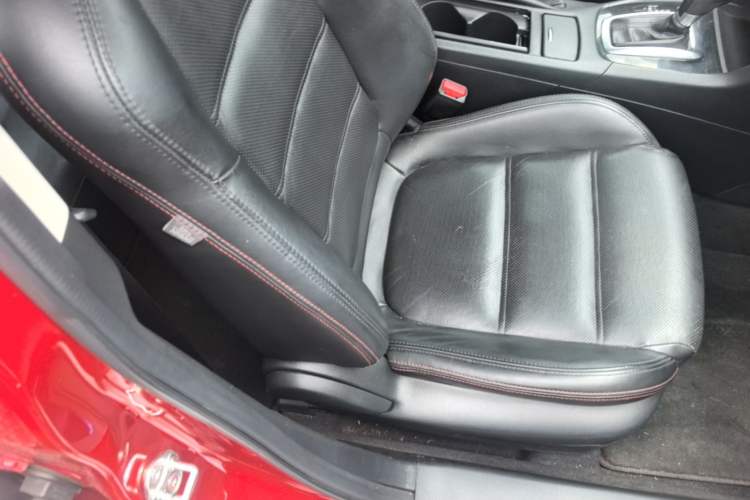 Used Mazda Atenza 2015 2.0L Blue Sky Luxury Edition Right Front Seat