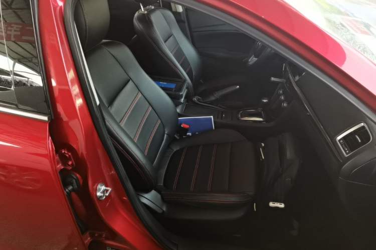 Used Mazda Atenza 2015 2.0L Blue Sky Fashion Edition Right Front Seat