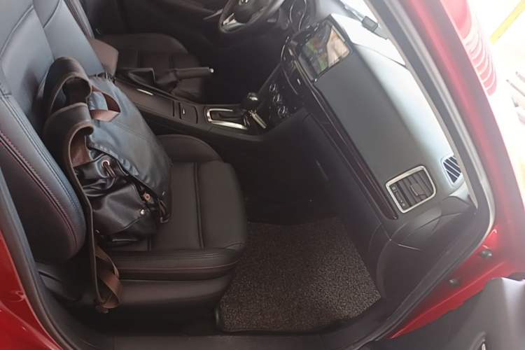Used Mazda Atenza 2015 2.0L Blue Sky Luxury Edition Right Front Seat