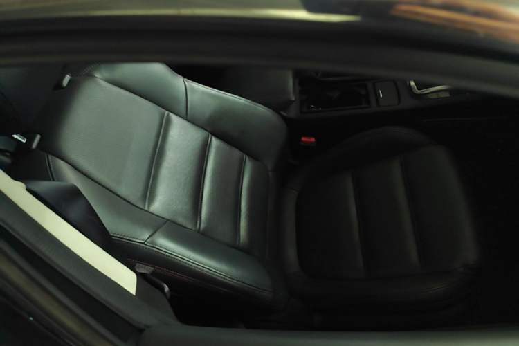 Used Mazda Atenza 2015 2.0L Blue Sky Luxury Edition Right Front Seat