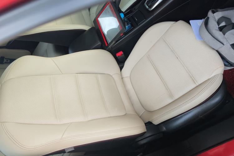 Used Mazda Atenza 2015 2.0L Blue Sky Luxury Edition Right Front Seat
