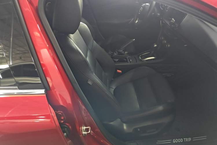 Used Mazda Atenza 2015 2.0L Blue Sky Prestige Edition Right Front Seat