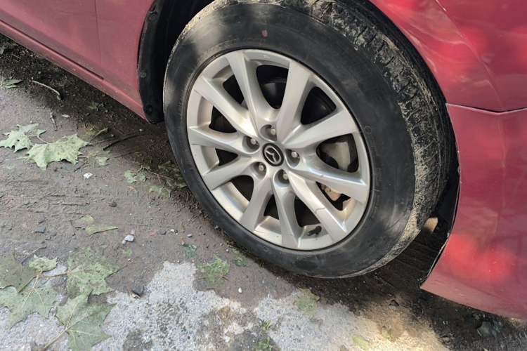 Used Mazda Atenza 2015 2.0L Blue Sky Luxury Edition Right Front Wheel Hub