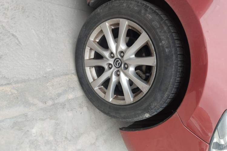 Used Mazda Atenza 2015 2.0L Blue Sky Luxury Edition Right Front Wheel Hub