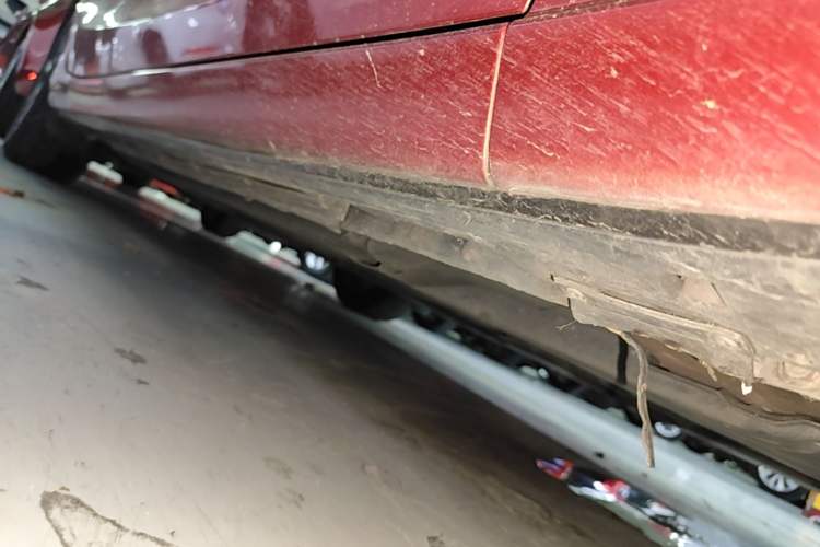 Used Mazda Atenza 2015 2.0L Blue Sky Luxury Edition Right Side Sill