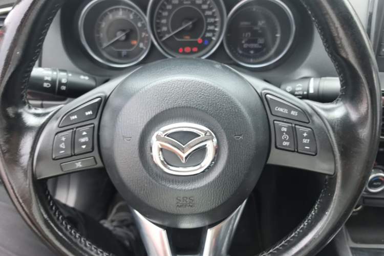 Used Mazda Atenza 2015 2.0L Blue Sky Luxury Edition Steering Wheel