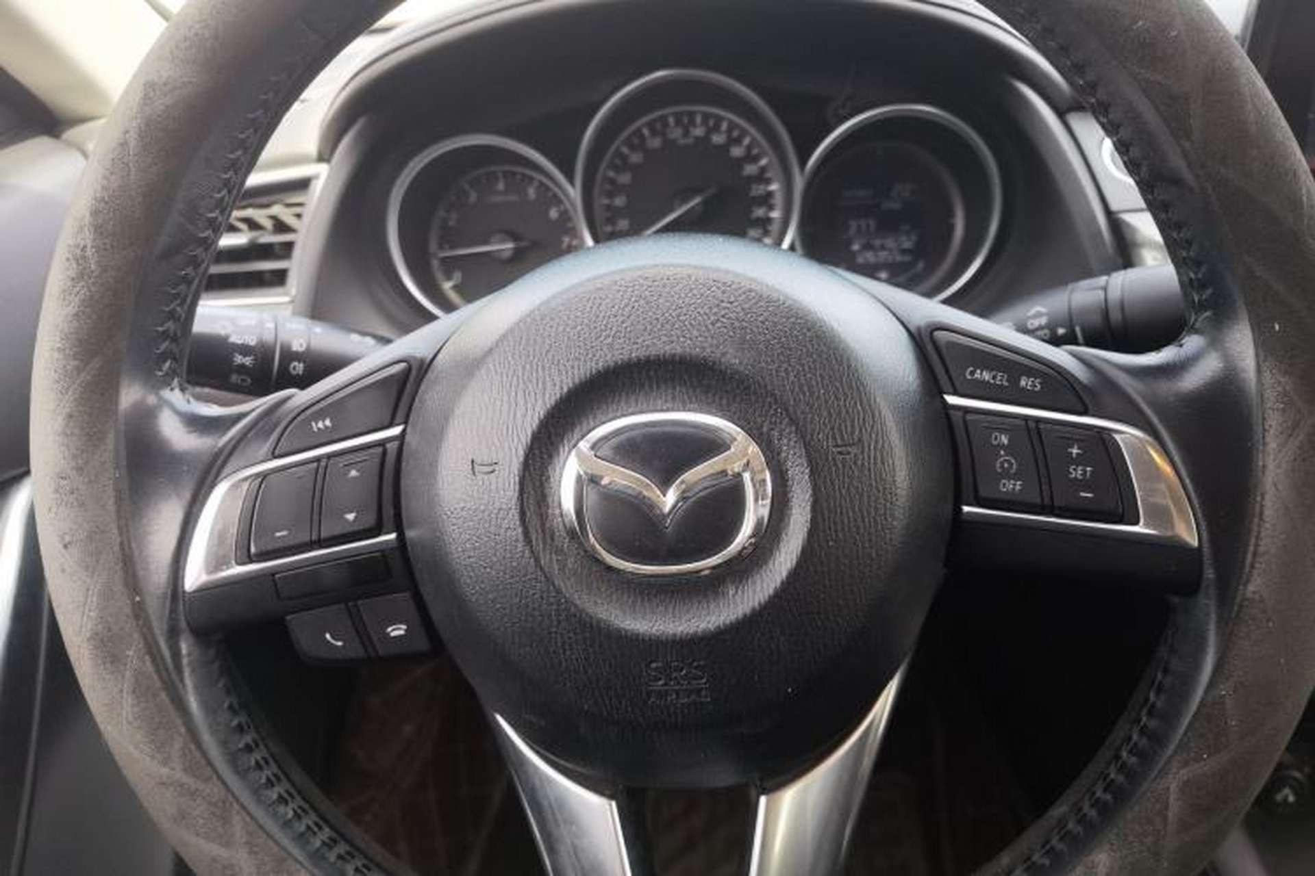 Used Mazda Atenza 2015 2.0L Blue Sky Luxury Edition Steering Wheel