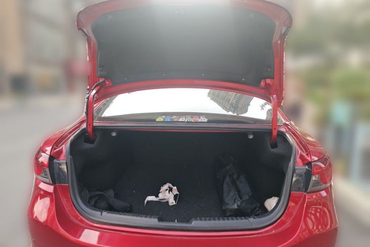 Used Mazda Atenza 2015 2.5L Blue Sky Prestige Edition Trunk