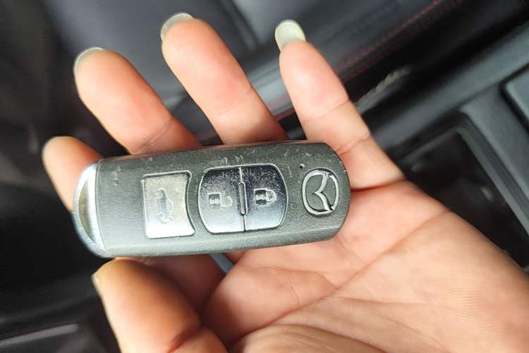 Used Mazda Atenza 2015 2.0L Blue Sky Prestige Edition Vehicle Key