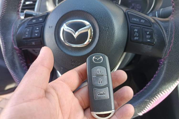 Used Mazda Atenza 2015 2.0L Blue Sky Luxury Edition Vehicle Key