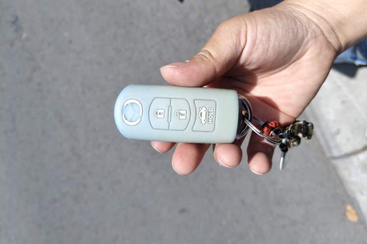 Used Mazda Atenza 2015 2.0L Blue Sky Luxury Edition Vehicle Key