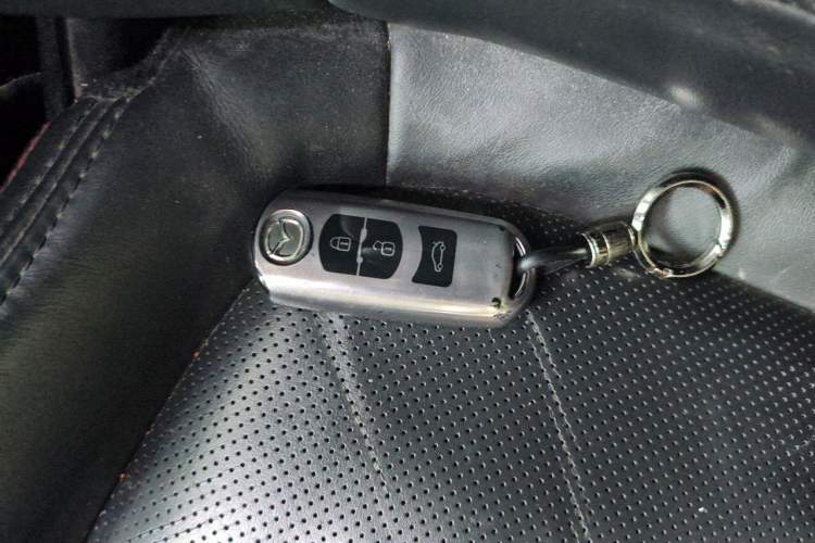 Used Mazda Atenza 2015 2.5L Blue Sky Sport Edition Vehicle Key