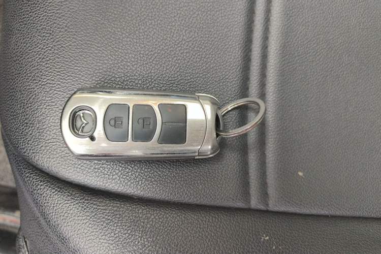 Used Mazda Atenza 2015 2.0L Blue Sky Luxury Edition Vehicle Key