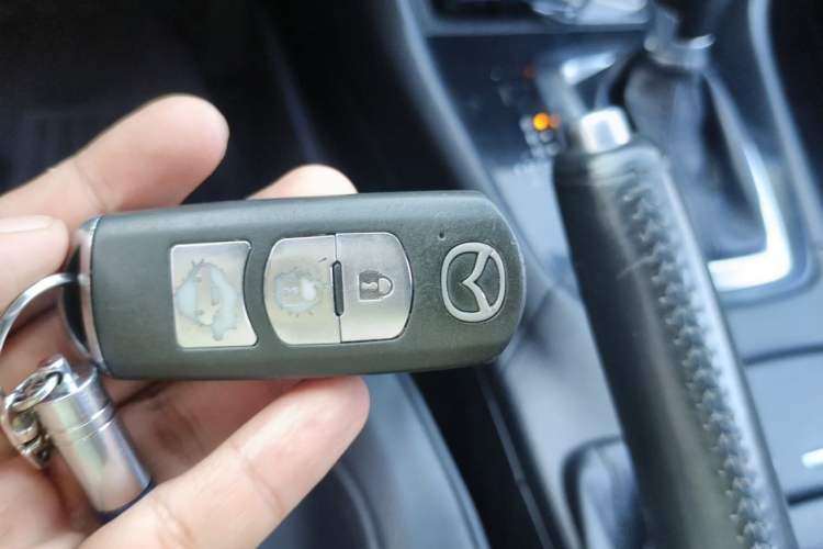 Used Mazda Atenza 2015 2.0L Blue Sky Fashion Edition Vehicle Key