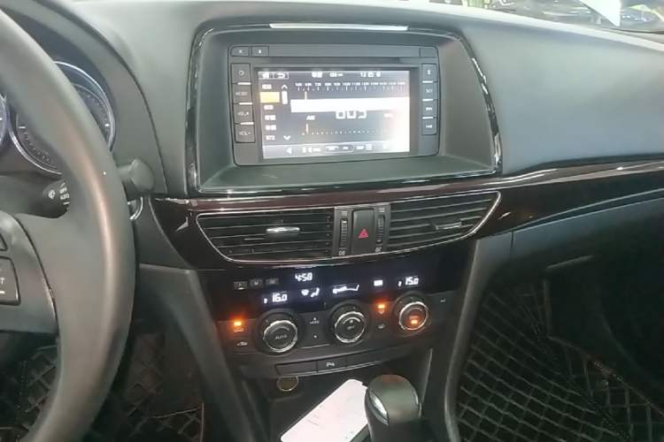Used Mazda Atenza 2015 2.0L Blue Sky Luxury Edition Audio And AC Panel