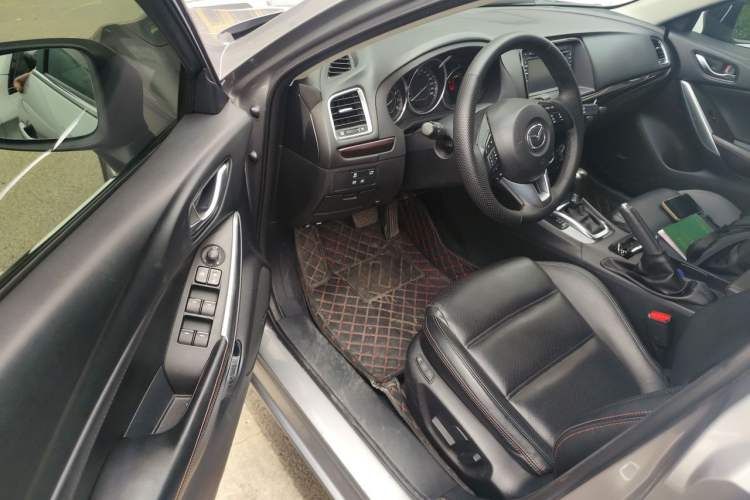 Used Mazda Atenza 2015 2.5L Sky Blue Supreme Edition Driver Seat