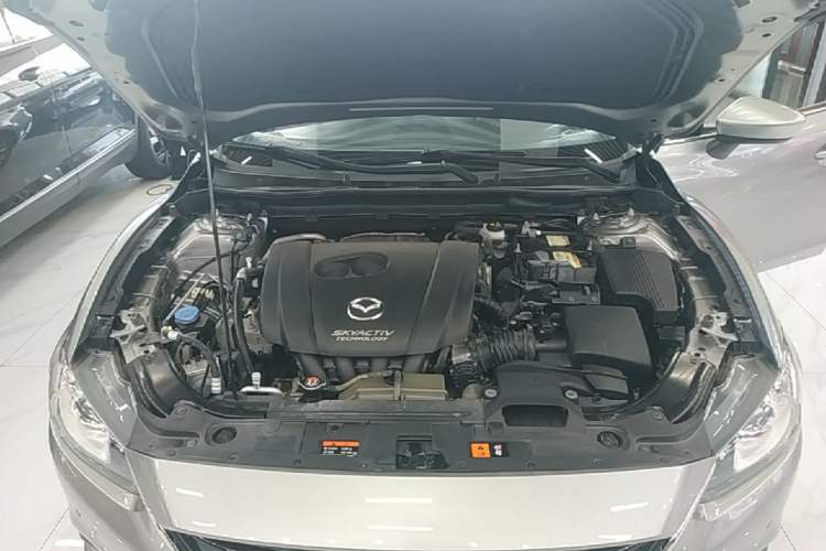 Used Mazda Atenza 2015 2.0L Blue Sky Luxury Edition Engine Bay