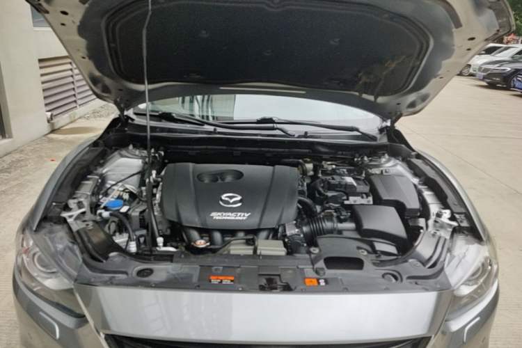 Used Mazda Atenza 2015 2.5L Blue Sky Prestige Edition Engine Bay