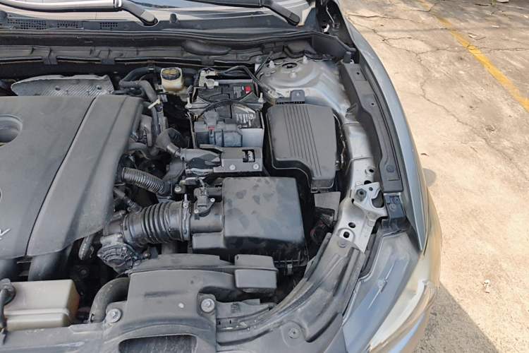 Used Mazda Atenza 2015 2.5L Blue Sky Sport Edition Engine Bay Left