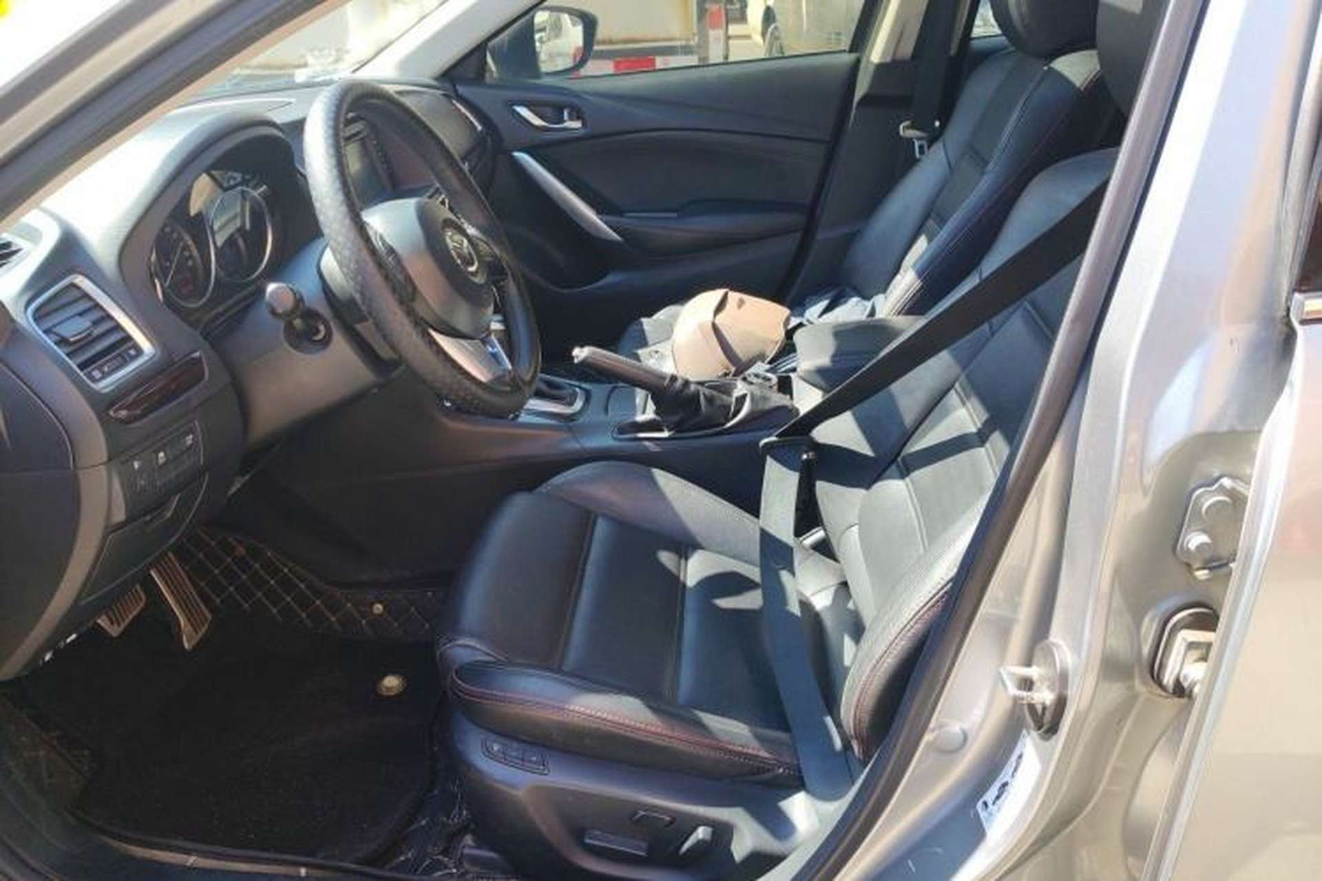 Used Mazda Atenza 2015 2.0L Blue Sky Luxury Edition Left Front Seat