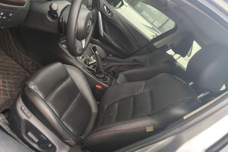 Used Mazda Atenza 2015 2.5L Sky Blue Supreme Edition Left Front Seat