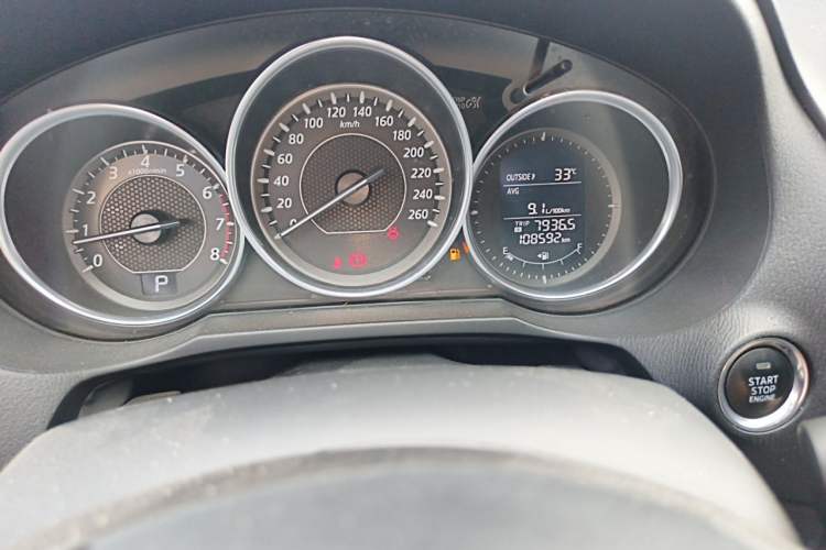 Used Mazda Atenza 2015 2.5L Blue Sky Sport Edition Odometer Close Up