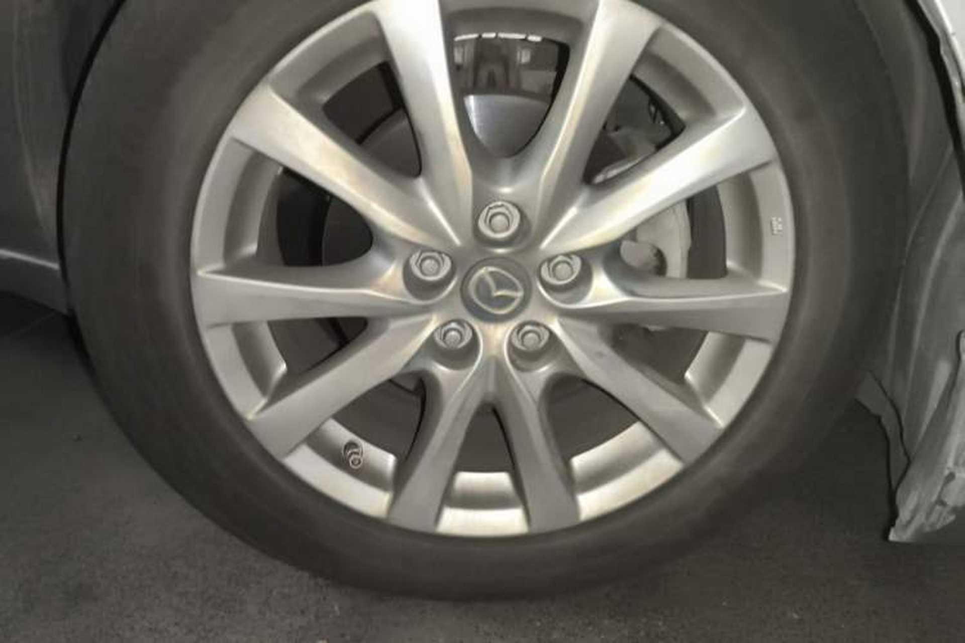 Used Mazda Atenza 2015 2.0L Blue Sky Luxury Edition Right Front Wheel Hub