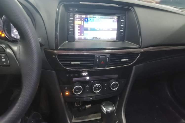 Used Mazda Atenza 2015 2.5L Blue Sky Sport Edition Audio And AC Panel