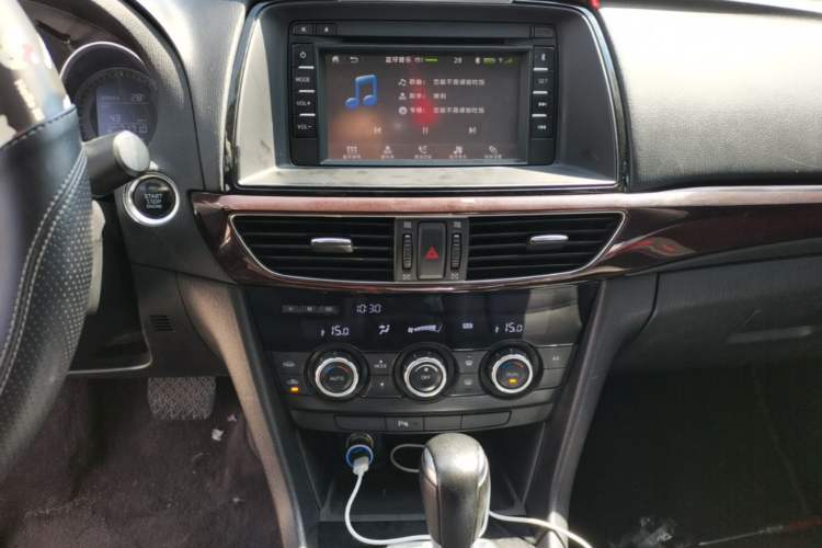 Used Mazda Atenza 2015 2.5L Blue Sky Sport Edition Audio And AC Panel