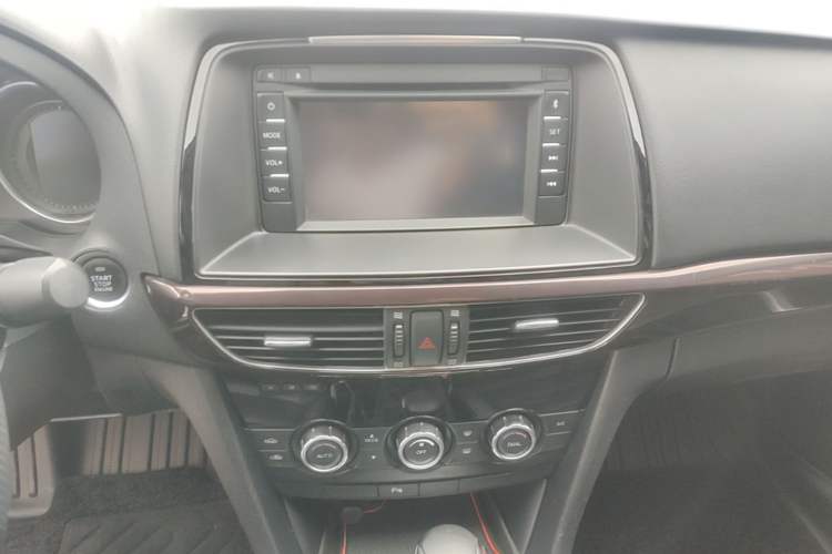 Used Mazda Atenza 2015 2.5L Blue Sky Sport Edition Audio And AC Panel