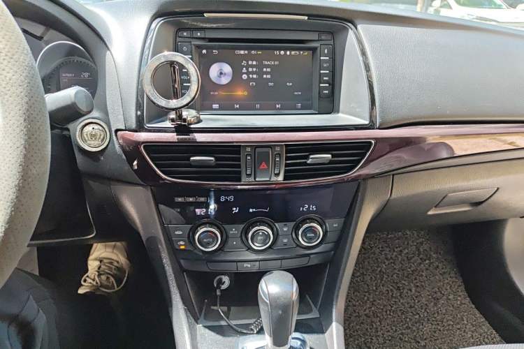 Used Mazda Atenza 2015 2.0L Blue Sky Luxury Edition Audio And AC Panel