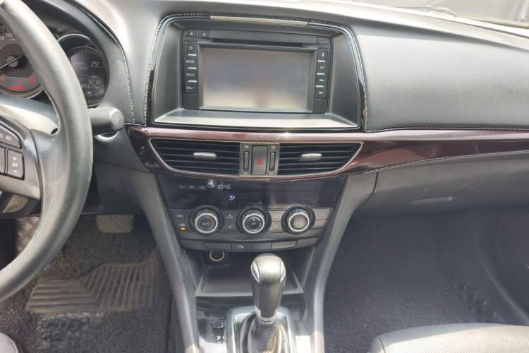 Used Mazda Atenza 2015 2.0L Blue Sky Luxury Edition Audio And AC Panel