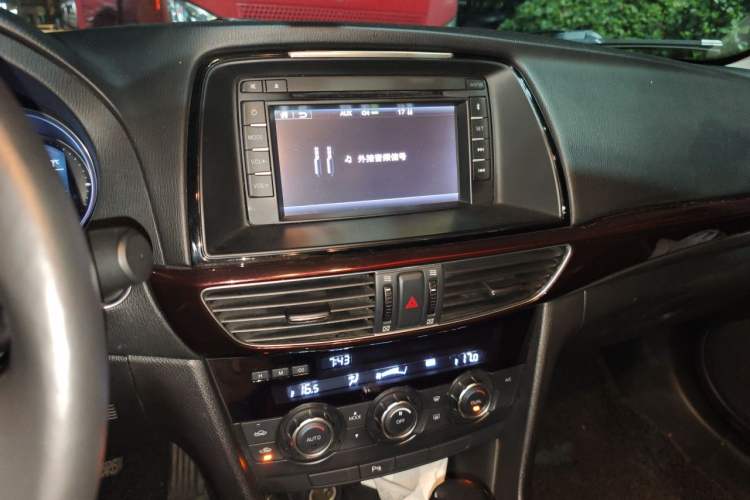 Used Mazda Atenza 2015 2.0L Blue Sky Luxury Edition Audio And AC Panel