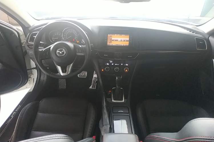 Used Mazda Atenza 2015 2.5L Blue Sky Sport Edition Center Console