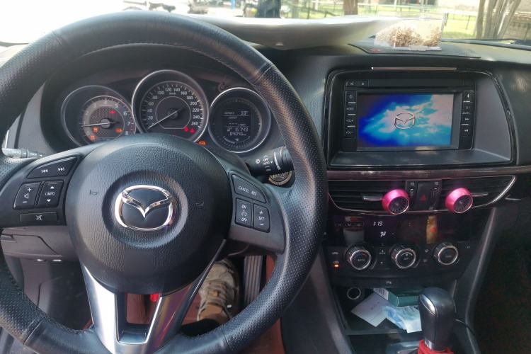 Used Mazda Atenza 2015 2.0L Blue Sky Luxury Edition Center Console