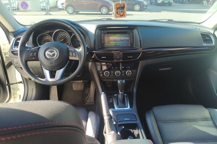 Used Mazda Atenza 2015 2.0L Blue Sky Luxury Edition Center Console