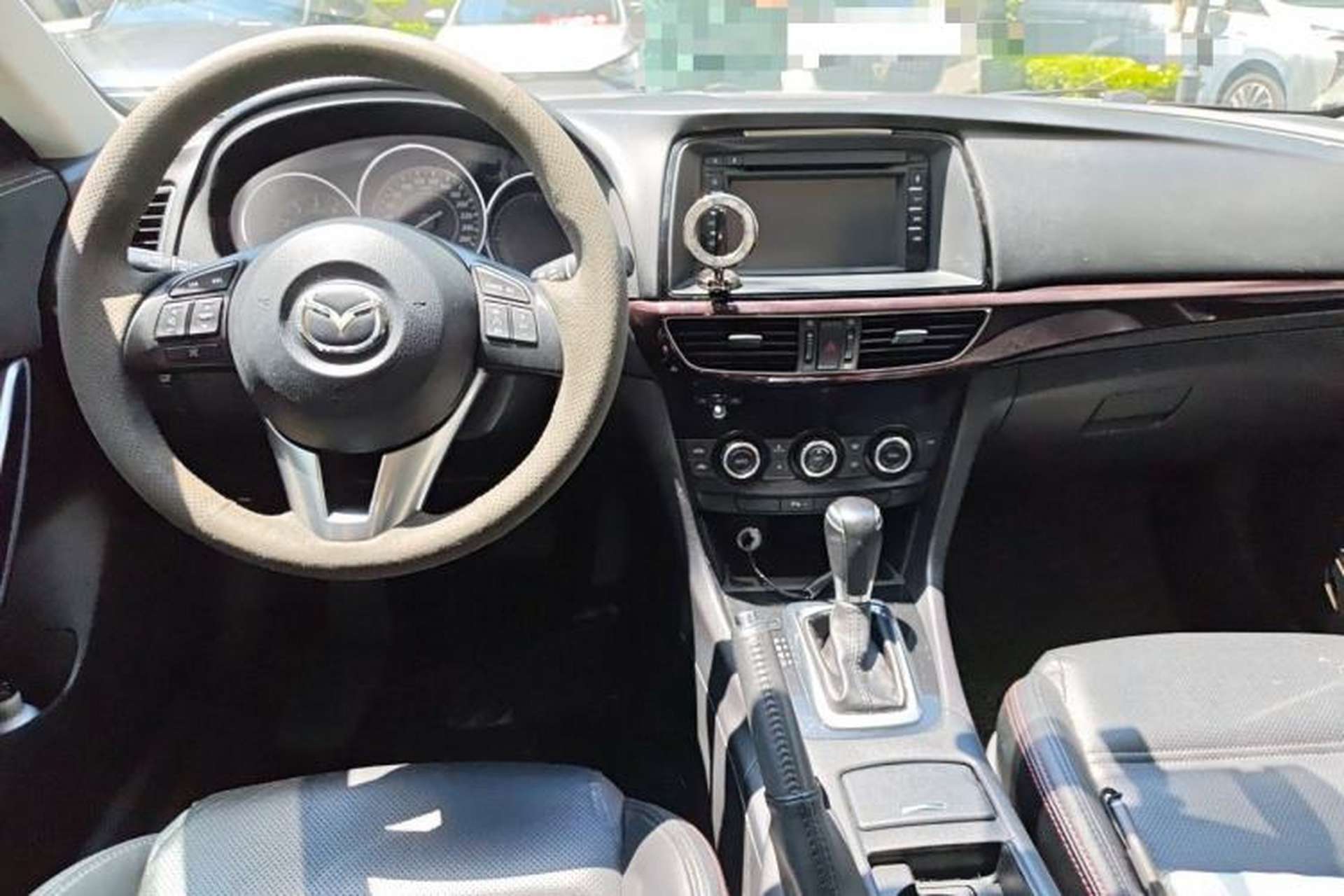 Used Mazda Atenza 2015 2.0L Blue Sky Luxury Edition Center Console