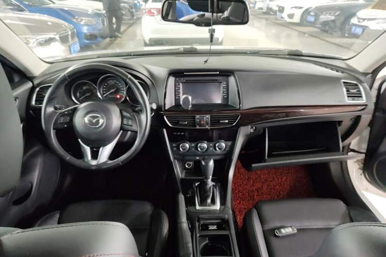 Used Mazda Atenza 2015 2.5L Blue Sky Sport Edition Center Console
