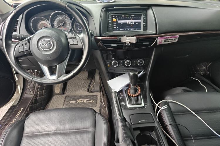 Used Mazda Atenza 2015 2.0L Blue Sky Luxury Edition Center Console